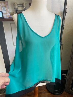 Bisou Bisou Sheer V-Neck Hi-Low Tank Top in Teal with Black Trim